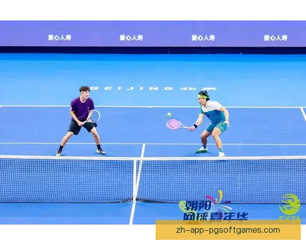 全球网球精英争霸：巅峰对决闪耀赛场