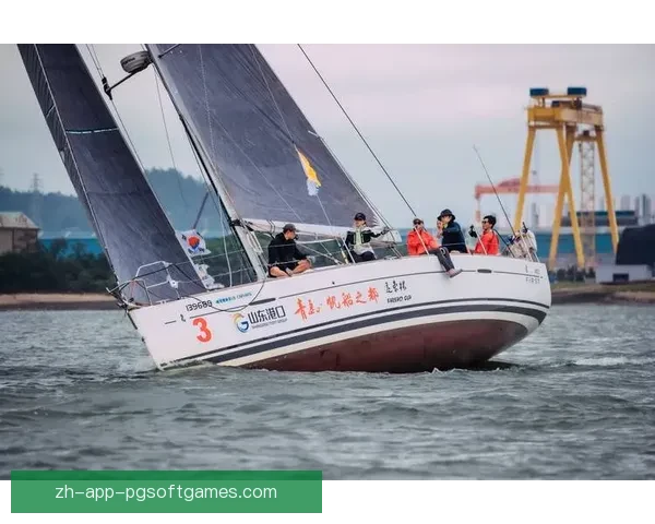 帆船邀请赛：风浪之间的挑战与荣耀