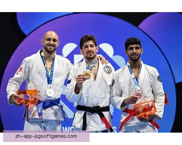 硬实力碰撞！柔道赛场的悍战士们展现出色实力